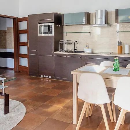 Διαμέρισμα Al-dom Poleska 4d, 600 M Do Plazy W Spokojnej Okolicy *