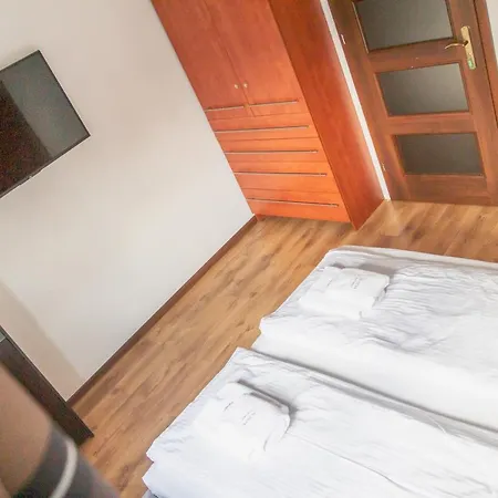 Al-dom Poleska 4d, 600 M Do Plazy W Spokojnej Okolicy